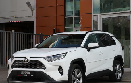 Toyota RAV4, 2019 год, 2 500 000 рублей, 1 фотография