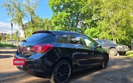 Opel Astra J, 2011 год, 520 000 рублей, 3 фотография
