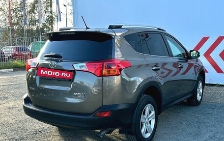 Toyota RAV4, 2013 год, 2 000 000 рублей, 6 фотография