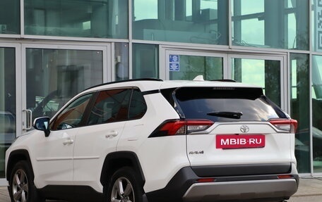 Toyota RAV4, 2019 год, 2 500 000 рублей, 7 фотография