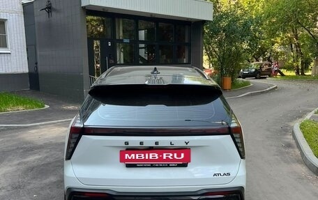 Geely Atlas, 2023 год, 2 500 000 рублей, 4 фотография