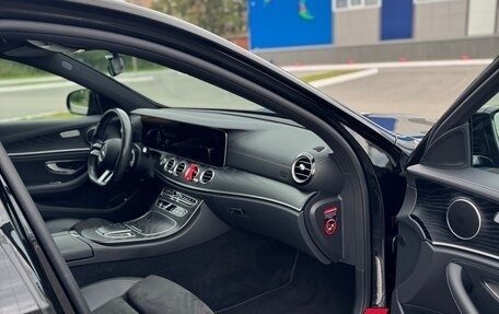 Mercedes-Benz E-Класс, 2021 год, 5 100 000 рублей, 10 фотография