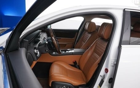 Jaguar XJ IV (X351), 2019 год, 3 940 000 рублей, 10 фотография