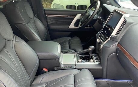 Toyota Land Cruiser 200, 2019 год, 10 500 000 рублей, 2 фотография