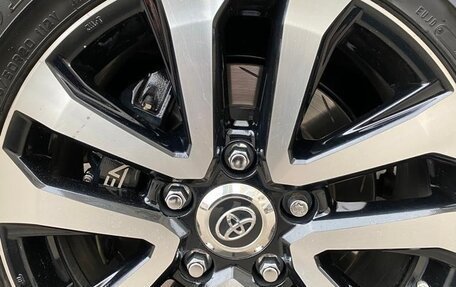 Toyota Land Cruiser 200, 2019 год, 10 500 000 рублей, 5 фотография
