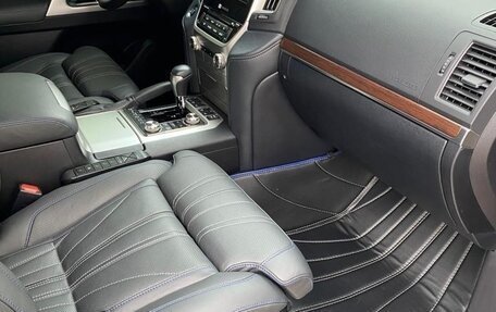 Toyota Land Cruiser 200, 2019 год, 10 500 000 рублей, 10 фотография