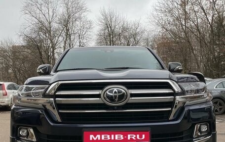 Toyota Land Cruiser 200, 2019 год, 10 500 000 рублей, 8 фотография