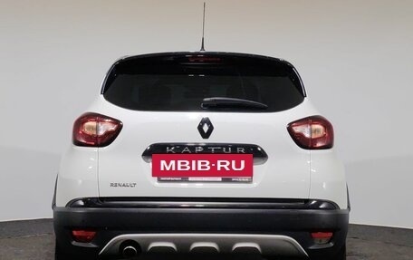 Renault Kaptur I рестайлинг, 2017 год, 1 640 000 рублей, 5 фотография