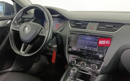 Skoda Octavia, 2017 год, 1 980 000 рублей, 9 фотография