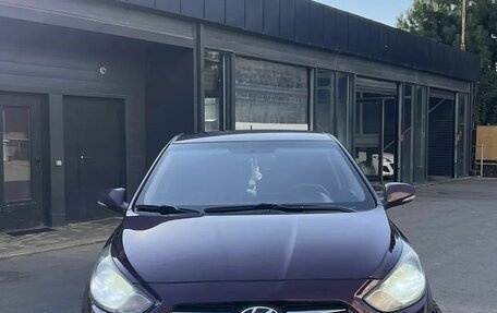 Hyundai Solaris II рестайлинг, 2011 год, 740 000 рублей, 1 фотография