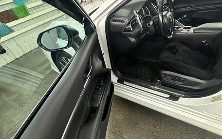 Toyota Camry, 2022 год, 3 650 000 рублей, 5 фотография