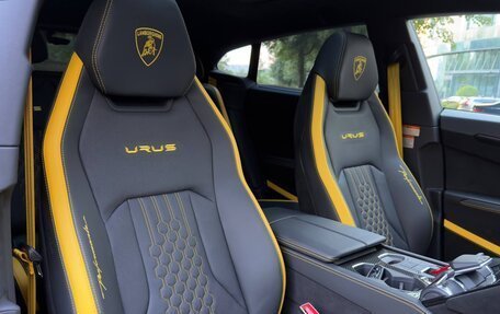 Lamborghini Urus I, 2024 год, 31 500 000 рублей, 28 фотография