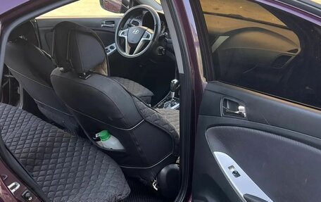 Hyundai Solaris II рестайлинг, 2011 год, 740 000 рублей, 3 фотография