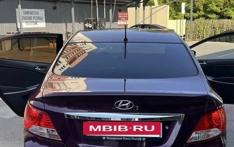 Hyundai Solaris II рестайлинг, 2011 год, 740 000 рублей, 5 фотография