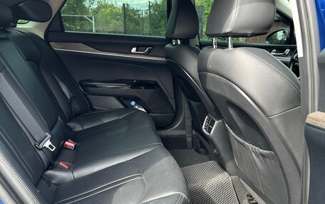 KIA K5, 2020 год, 2 500 000 рублей, 21 фотография