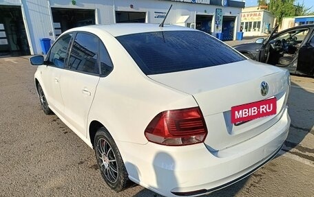 Volkswagen Polo VI (EU Market), 2015 год, 800 000 рублей, 3 фотография
