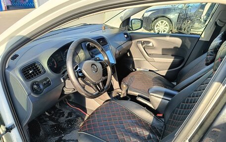 Volkswagen Polo VI (EU Market), 2015 год, 800 000 рублей, 7 фотография