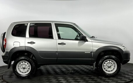 Chevrolet Niva I рестайлинг, 2018 год, 755 000 рублей, 5 фотография