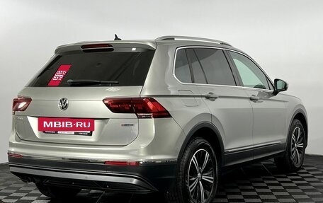Volkswagen Tiguan II, 2018 год, 2 780 000 рублей, 5 фотография
