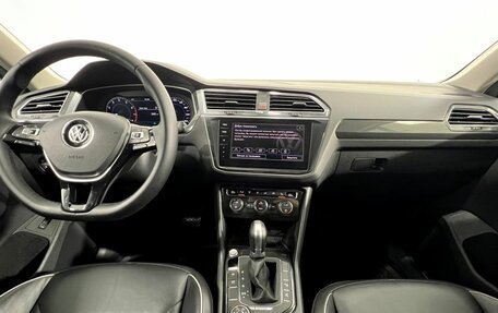 Volkswagen Tiguan II, 2018 год, 2 780 000 рублей, 11 фотография