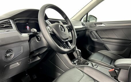 Volkswagen Tiguan II, 2018 год, 2 780 000 рублей, 9 фотография