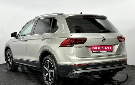 Volkswagen Tiguan II, 2018 год, 2 780 000 рублей, 7 фотография