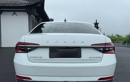 Skoda Superb III рестайлинг, 2023 год, 2 400 000 рублей, 5 фотография