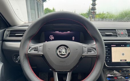 Skoda Superb III рестайлинг, 2023 год, 2 400 000 рублей, 17 фотография