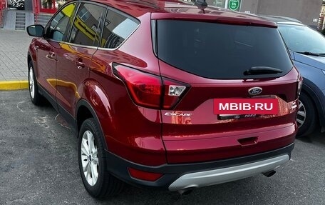 Ford Escape III, 2019 год, 1 175 000 рублей, 3 фотография
