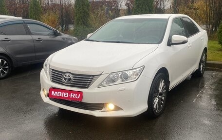 Toyota Camry, 2013 год, 1 700 000 рублей, 5 фотография
