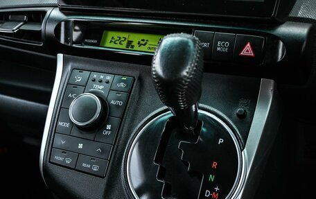 Toyota Wish II, 2010 год, 999 000 рублей, 18 фотография