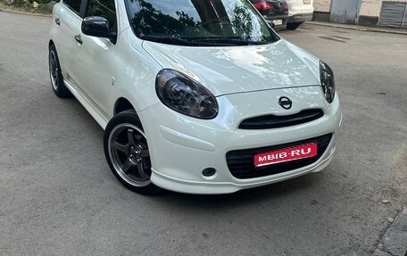 Nissan Micra IV рестайлинг, 2013 год, 989 000 рублей, 1 фотография
