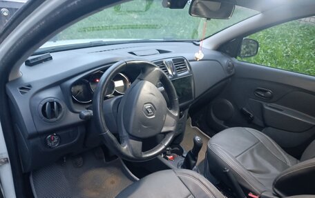 Renault Logan II, 2016 год, 599 000 рублей, 4 фотография