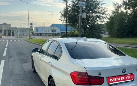 BMW 3 серия, 2014 год, 1 380 000 рублей, 12 фотография