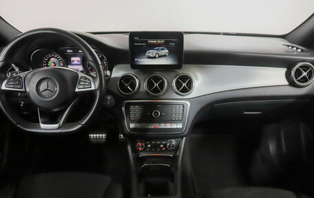 Mercedes-Benz GLA, 2017 год, 2 600 000 рублей, 13 фотография