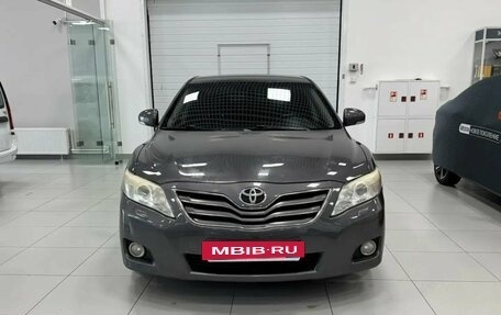 Toyota Camry, 2011 год, 980 000 рублей, 2 фотография