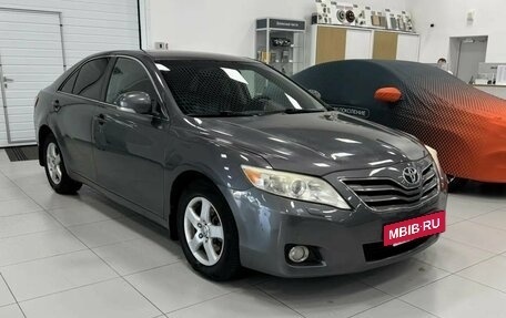 Toyota Camry, 2011 год, 980 000 рублей, 3 фотография