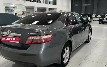 Toyota Camry, 2011 год, 980 000 рублей, 4 фотография