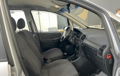 Opel Zafira A рестайлинг, 2004 год, 350 000 рублей, 17 фотография