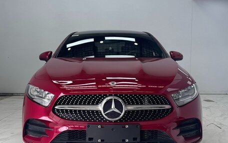Mercedes-Benz A-Класс, 2022 год, 2 450 000 рублей, 2 фотография