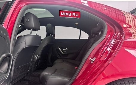 Mercedes-Benz A-Класс, 2022 год, 2 450 000 рублей, 10 фотография