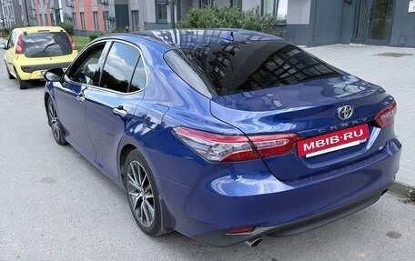 Toyota Camry, 2021 год, 3 999 999 рублей, 4 фотография