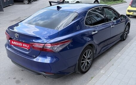 Toyota Camry, 2021 год, 3 999 999 рублей, 5 фотография
