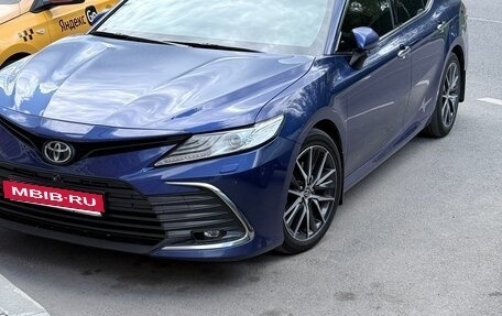Toyota Camry, 2021 год, 3 999 999 рублей, 11 фотография