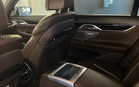 BMW 7 серия, 2016 год, 3 620 000 рублей, 11 фотография