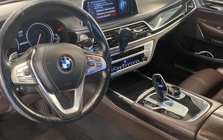 BMW 7 серия, 2016 год, 3 620 000 рублей, 10 фотография