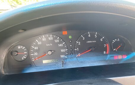 Nissan Wingroad I, 1998 год, 250 000 рублей, 25 фотография
