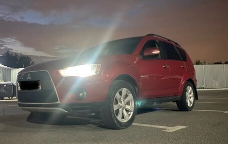 Mitsubishi Outlander III рестайлинг 3, 2011 год, 1 200 000 рублей, 2 фотография