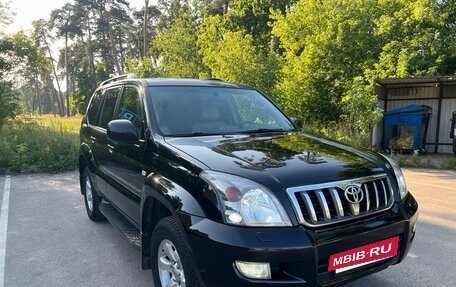 Toyota Land Cruiser Prado 120 рестайлинг, 2006 год, 2 300 000 рублей, 2 фотография
