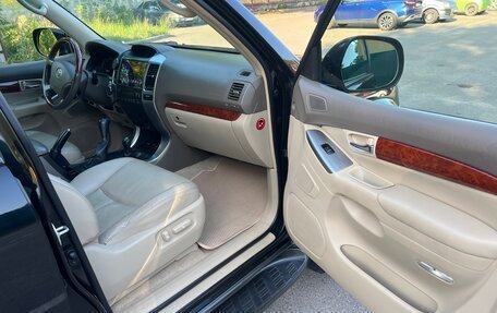 Toyota Land Cruiser Prado 120 рестайлинг, 2006 год, 2 300 000 рублей, 16 фотография